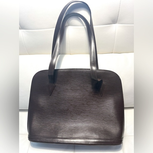 LOUIS VUITTON Lussac
leather handbag - Picture 1 of 9